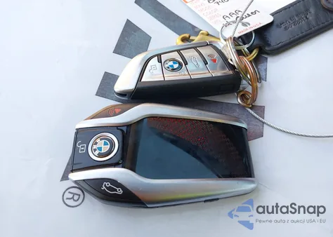 2017 BMW 740I из США, поврежденный, VIN WBA7E2C52HG739745